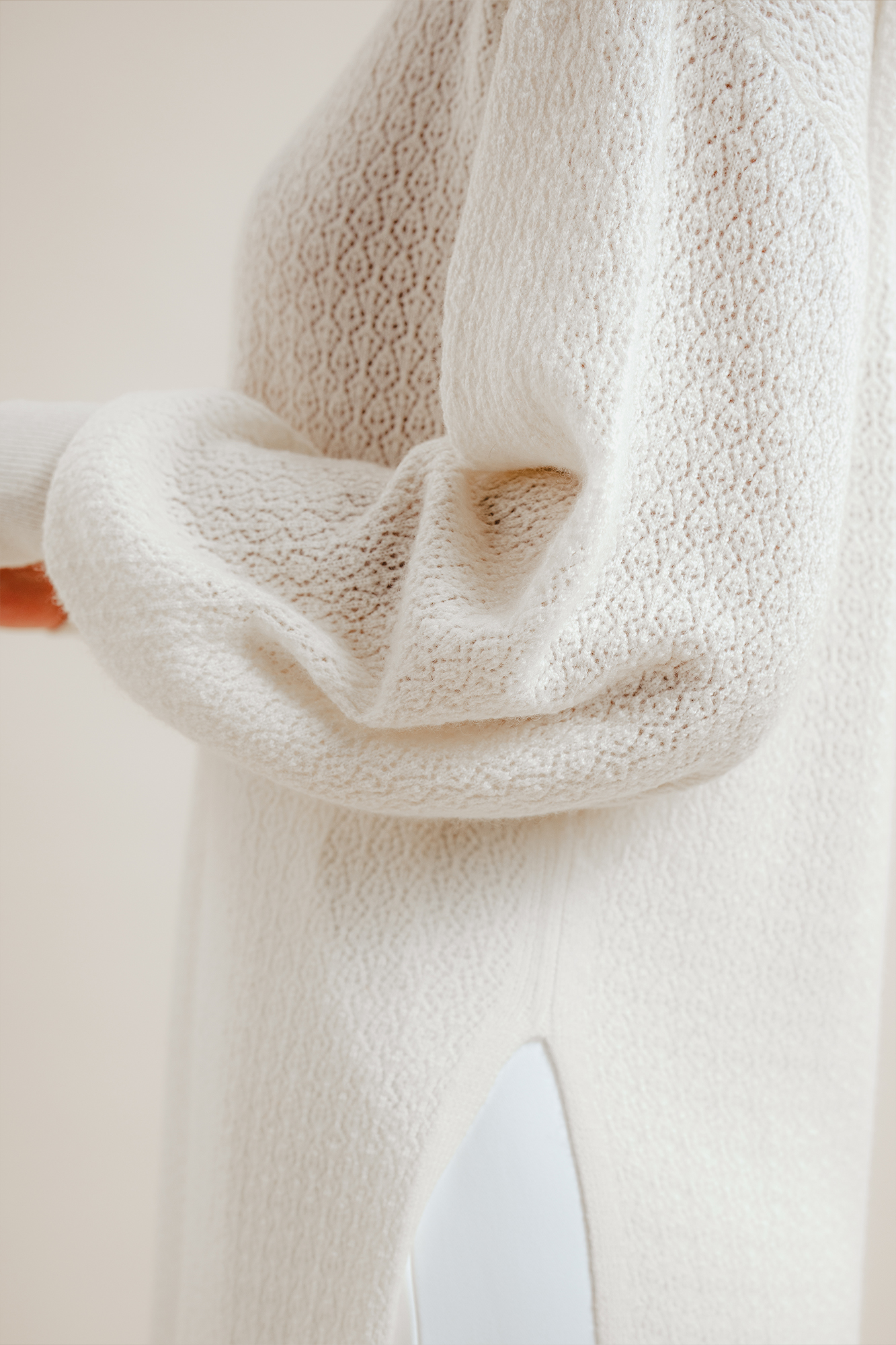 Өндөр оноотой ноолууран платье - Image 2