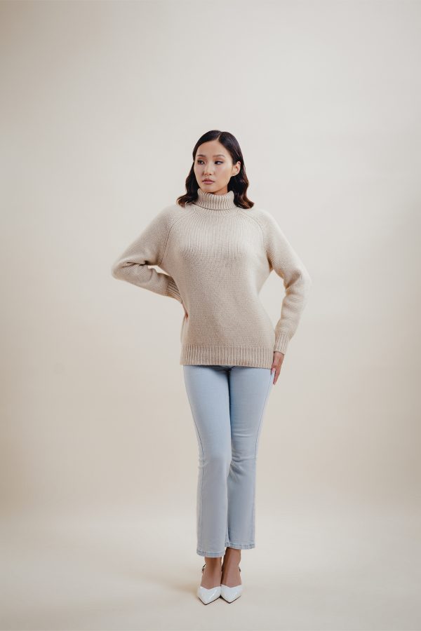 16 Зузаан ноолууран свитер