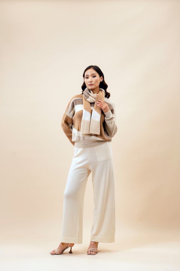 4 Дугуй захтай ноолууран цамц