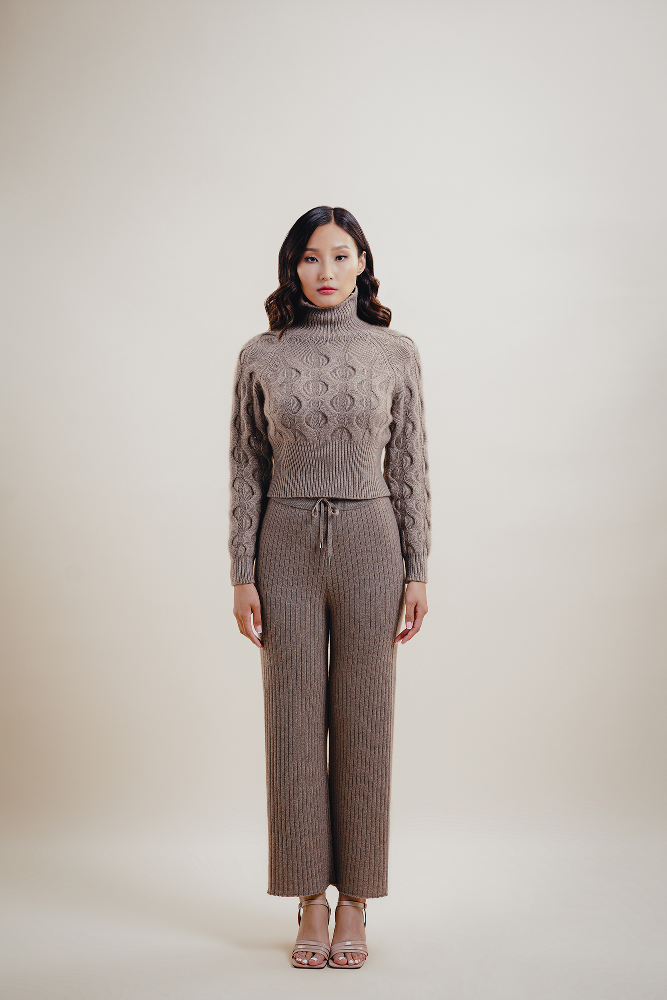 Богино загварын ноолууран свитер - Image 2