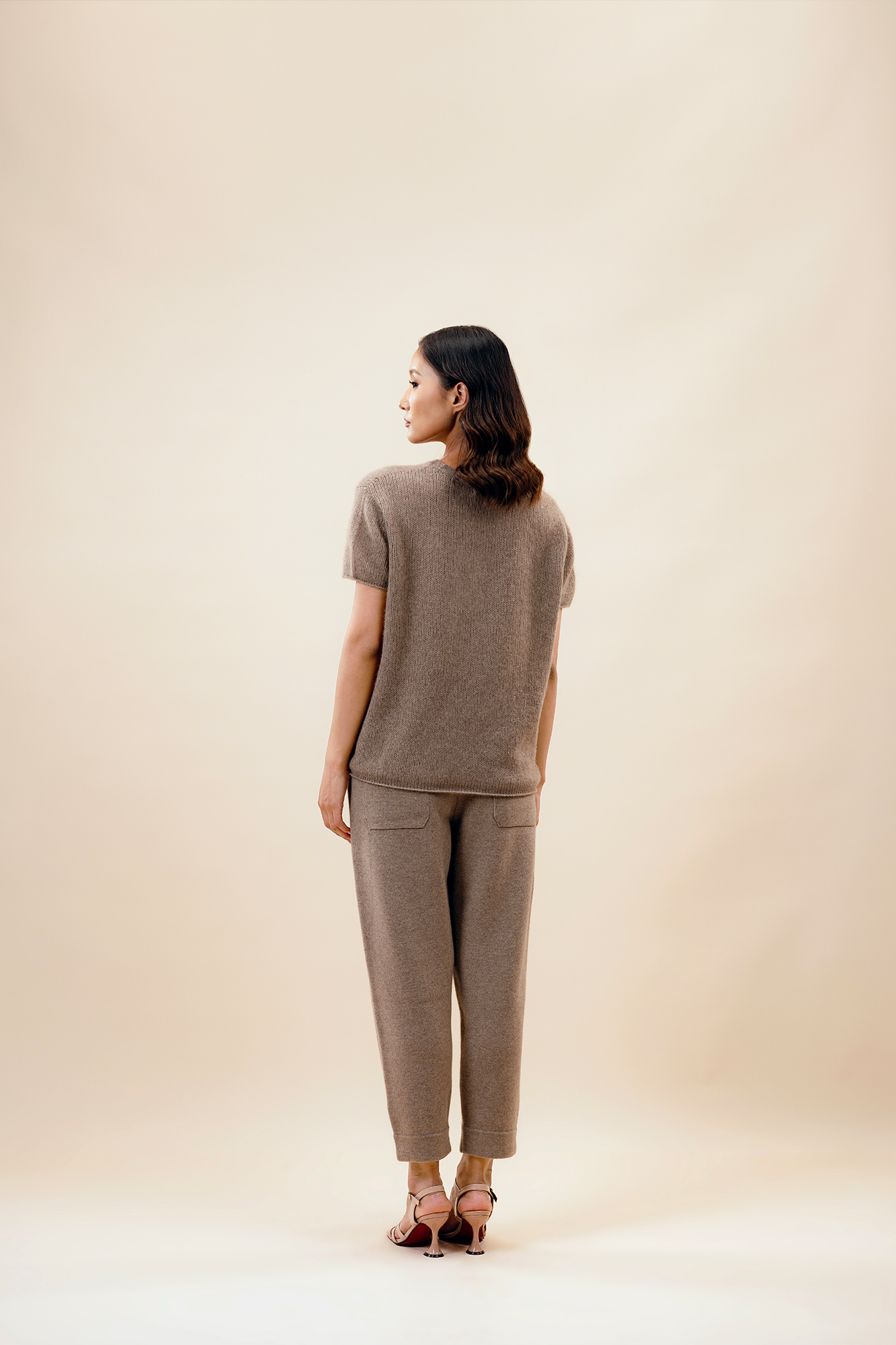 Богино ханцуйтай ноолууран цамц - Image 4