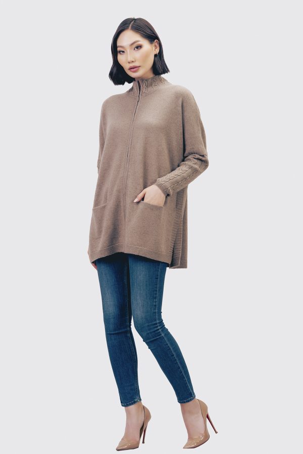 Цахилгаантай ноолууран цамц