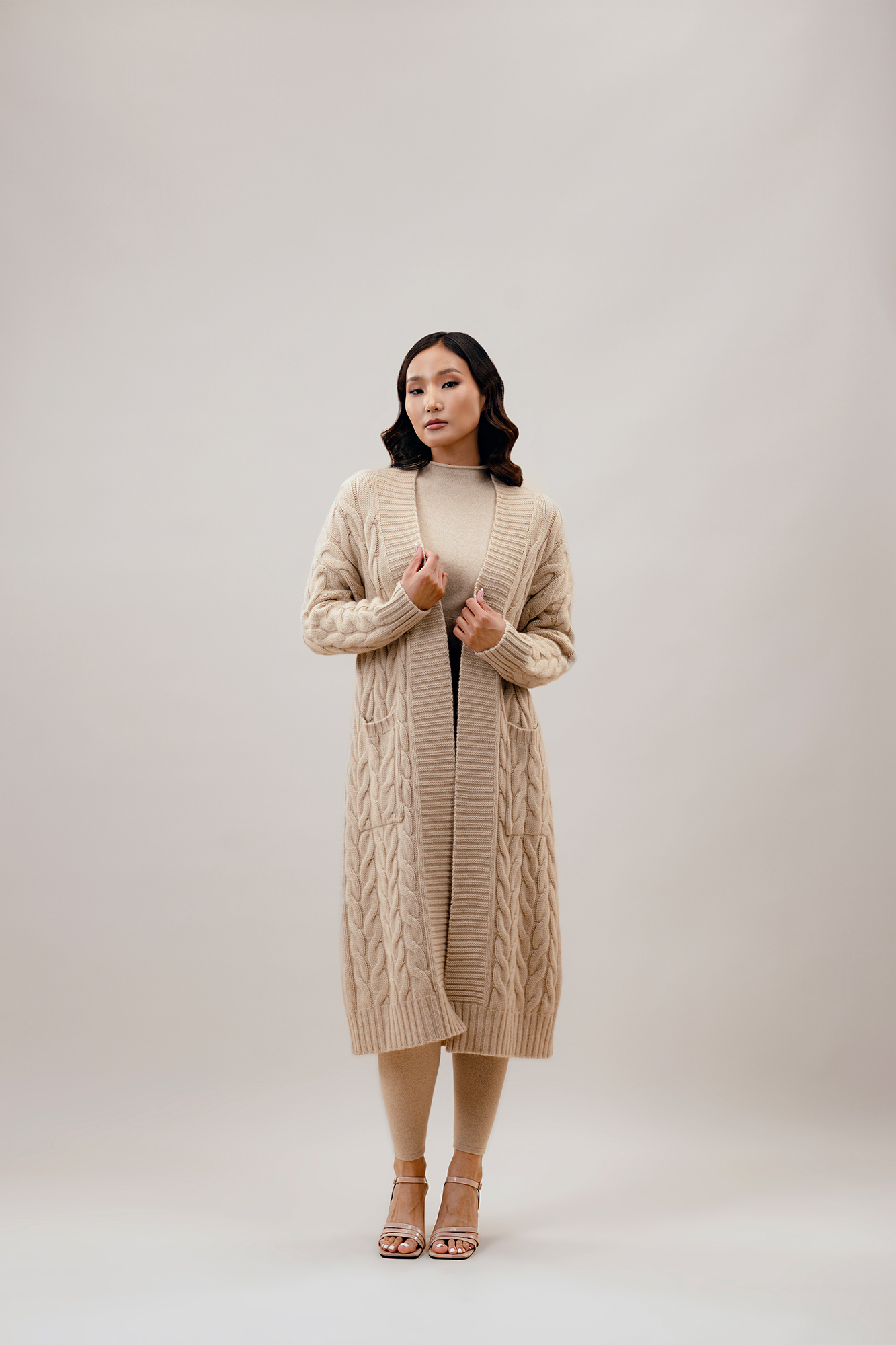 Сүлжмэл ноолууран пальто (Copy) - Image 1