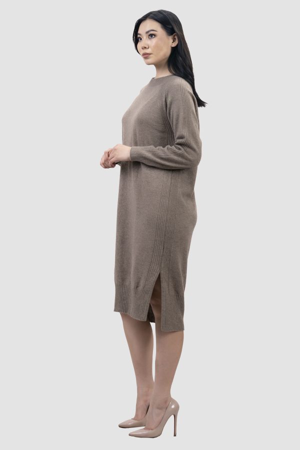 61 Ноолууран платье