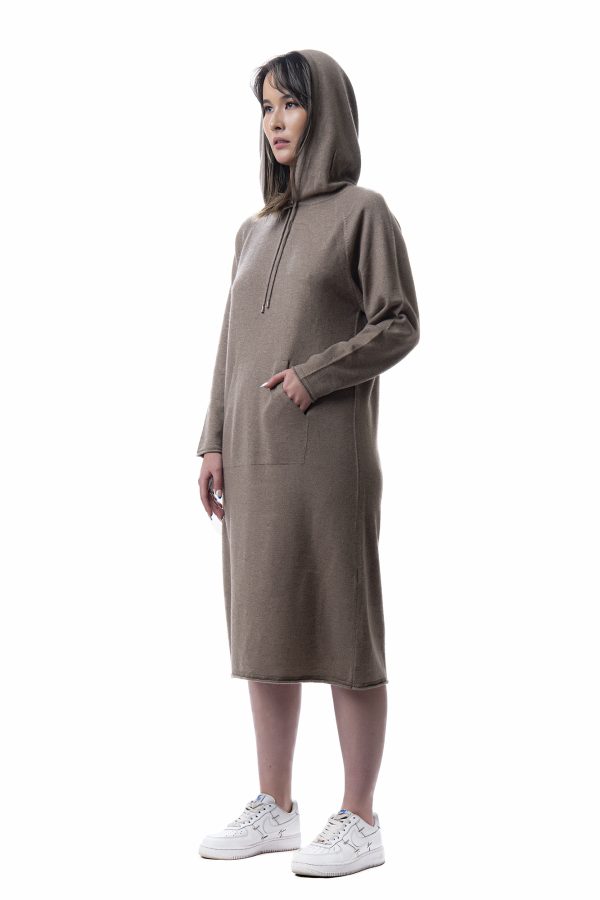 71 Малгайтай ноолууран платье